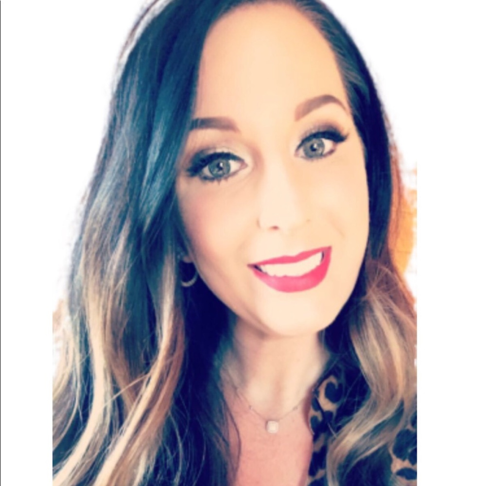 Meet your Posher, LuxCloset07